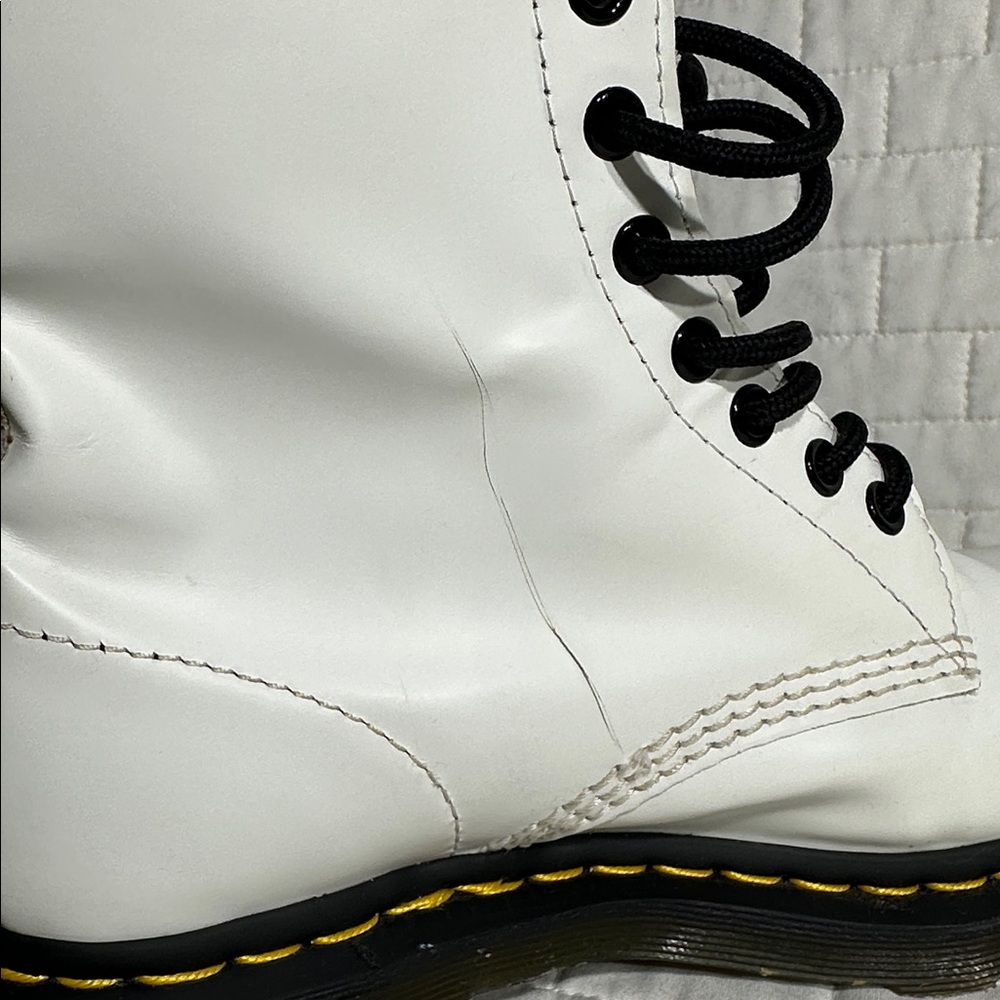 Dr. Martens 1460 8 Eye White Combat Boots with Black Laces.  Please see photos - Picture 3 of 8